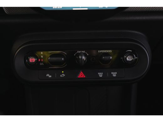 Mini 5-Deurs Cooper C Automaat / Favoured / Pakket L / 17" U-Spoke grey ActivLease financial lease