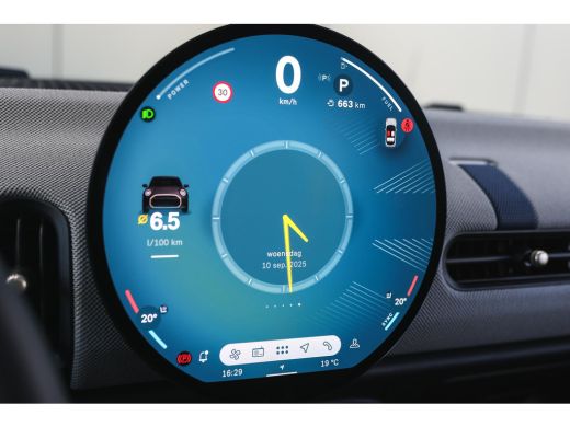Mini 5-Deurs Cooper C Automaat / Favoured / Pakket L / 17" U-Spoke grey ActivLease financial lease