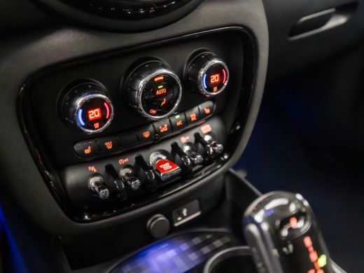 Mini Clubman 1.5 Cooper Chili Sport Automaat (CLIMATE, STOELVERWARMING, LED KOPLAMPEN, CRUISE, SPORTSTOELEN, G... ActivLease financial lease