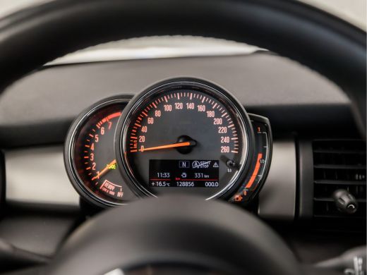 Mini Cooper 1.5 Cooper Chili Sport (NAVIGATIE, DEALER ONDERHOUDEN, CLIMATE, LED KOPLAMPEN, SPORTSTOELEN, CRUI... ActivLease financial lease