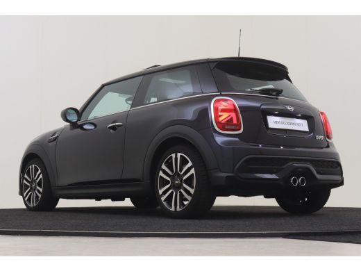 Mini Cooper S Cooper S Classic / Panoramadak / Sportstoelen / Comfort Access / Stuurverwarming / LED / Head-Up ... ActivLease financial lease