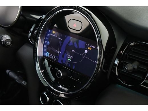 Mini Cooper S Cooper S Classic / Panoramadak / Sportstoelen / Comfort Access / Stuurverwarming / LED / Head-Up ... ActivLease financial lease