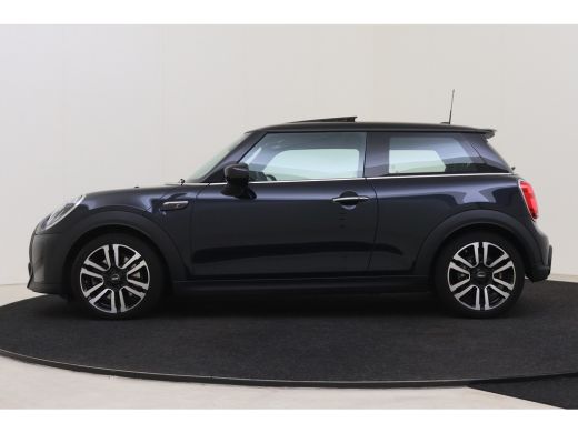 Mini Cooper S Cooper S Classic / Panoramadak / Sportstoelen / Comfort Access / Stuurverwarming / LED / Head-Up ... ActivLease financial lease