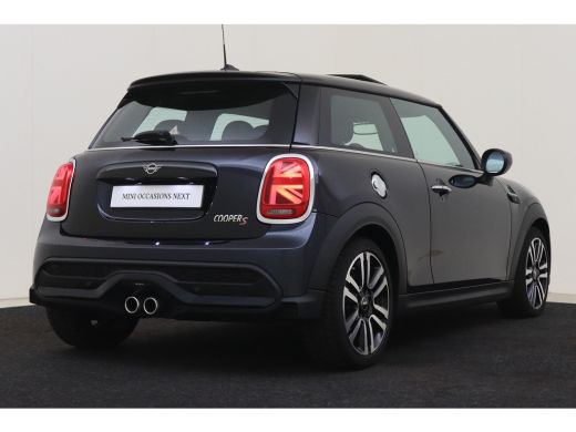 Mini Cooper S Cooper S Classic / Panoramadak / Sportstoelen / Comfort Access / Stuurverwarming / LED / Head-Up ... ActivLease financial lease