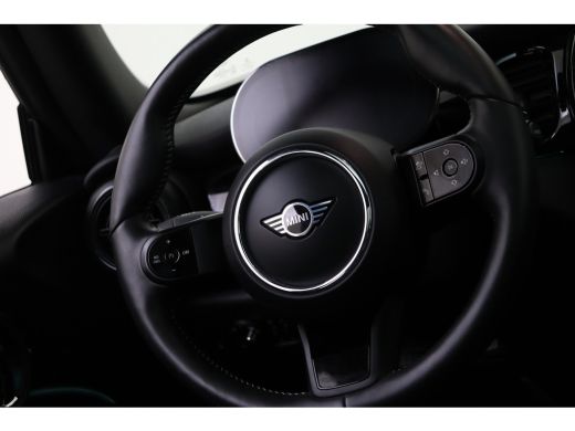 Mini Cooper S Cooper S Classic / Panoramadak / Sportstoelen / Comfort Access / Stuurverwarming / LED / Head-Up ... ActivLease financial lease