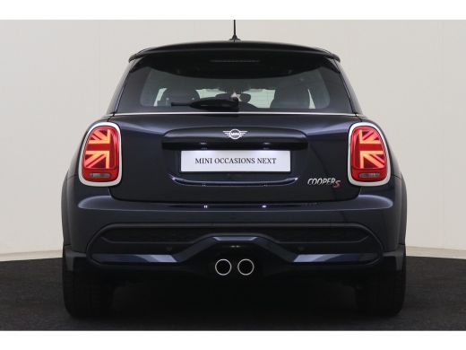 Mini Cooper S Cooper S Classic / Panoramadak / Sportstoelen / Comfort Access / Stuurverwarming / LED / Head-Up ... ActivLease financial lease