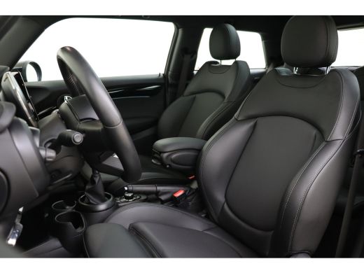 Mini Cooper S Cooper S Classic / Panoramadak / Sportstoelen / Comfort Access / Stuurverwarming / LED / Head-Up ... ActivLease financial lease