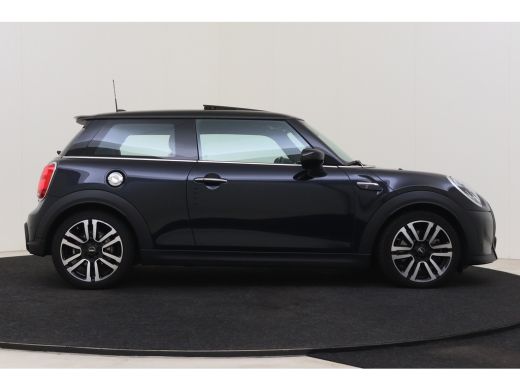 Mini Cooper S Cooper S Classic / Panoramadak / Sportstoelen / Comfort Access / Stuurverwarming / LED / Head-Up ... ActivLease financial lease