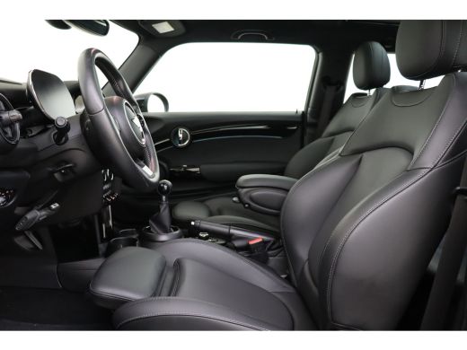 Mini Cooper S Cooper S Classic / Panoramadak / Sportstoelen / Comfort Access / Stuurverwarming / LED / Head-Up ... ActivLease financial lease