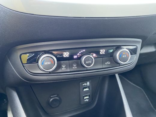Opel Crossland X 1.2 130PK Turbo AUTOMAAT 2020 Edition | NAVIGATIE| TREKHAAK| CLIMATE CONTROL| CAMERA| DAB| PARKEE... ActivLease financial lease