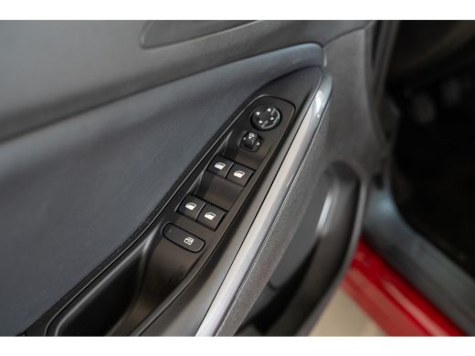 Opel Grandland X 1.2 Turbo 130PK Business Executive | Trekhaak | Climate Controle | Parkeersensoren | Comfort Stoe... ActivLease financial lease
