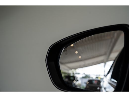 Opel Grandland X 1.2 Turbo 130PK Business Executive | Trekhaak | Climate Controle | Parkeersensoren | Comfort Stoe... ActivLease financial lease