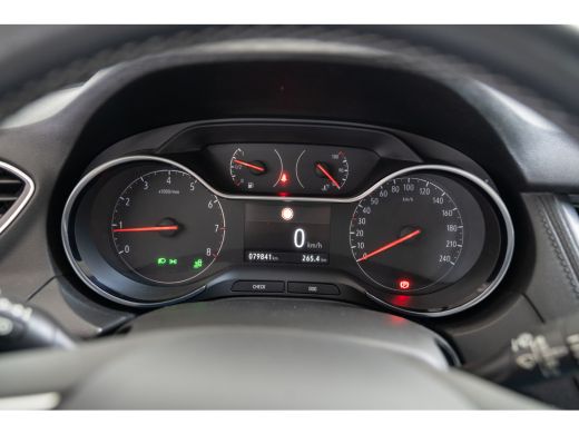 Opel Grandland X 1.2 Turbo 130PK Business Executive | Trekhaak | Climate Controle | Parkeersensoren | Comfort Stoe... ActivLease financial lease