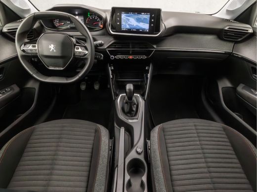 Peugeot 208 1.2 PureTech Active GT Sport (APPLE CARPLAY, GROOT NAVI, LM VELGEN, LANE ASSIST, SPORTSTOELEN, PA... ActivLease financial lease
