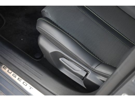 Peugeot 208 Hybrid 100 e-DCS6 GT Automaat | 360 Camera | Navigatie | Sfeerverlichting | Keyless-Entry | Full-... ActivLease financial lease