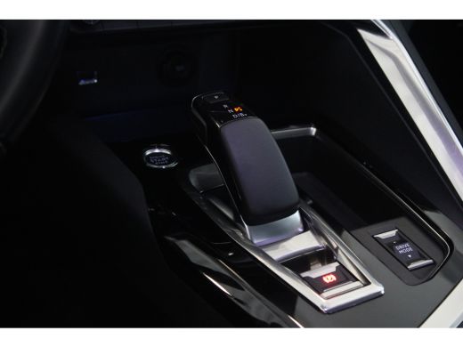 Peugeot 3008 1.6 HYbrid 225-PK EAT8 Allure Pack Business PARKEERCAMERA | KEYLESS ENTRY | STOELVERWARMING | TRE... ActivLease financial lease