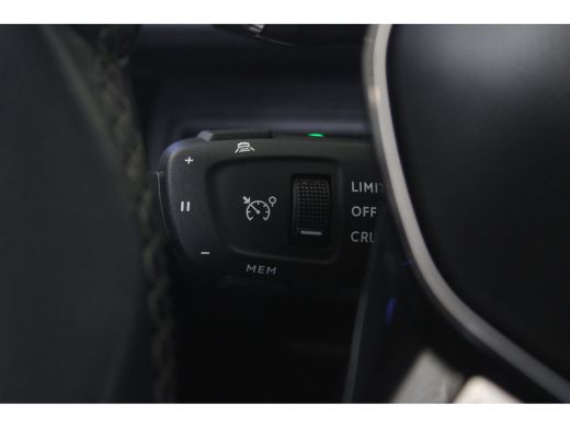 Peugeot 3008 1.6 HYbrid 225-PK EAT8 Allure Pack Business PARKEERCAMERA | KEYLESS ENTRY | STOELVERWARMING | TRE... ActivLease financial lease