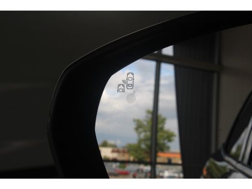Peugeot 3008 1.6 HYbrid 225-PK EAT8 Allure Pack Business PARKEERCAMERA | KEYLESS ENTRY | STOELVERWARMING | TRE... ActivLease financial lease