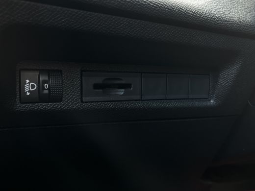 Peugeot 308 SW 1.2 PureTech Active Pack Business LED | Climate control | Digitaal dashboard | Carplay/android... ActivLease financial lease