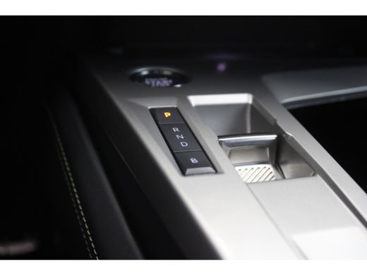 Peugeot e-308 GT EV 54 kWh | LUXE UITVOERING | 360 GRADEN CAMERA | AGR COMFORT STOELEN | STOEL & STUURVERWARMIN... ActivLease financial lease
