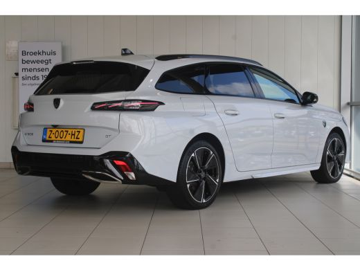 Peugeot e-308 GT EV 54 kWh | LUXE UITVOERING | 360 GRADEN CAMERA | AGR COMFORT STOELEN | STOEL & STUURVERWARMIN... ActivLease financial lease