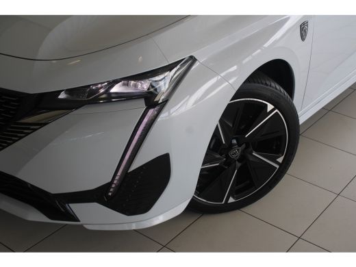 Peugeot e-308 GT EV 54 kWh | LUXE UITVOERING | 360 GRADEN CAMERA | AGR COMFORT STOELEN | STOEL & STUURVERWARMIN... ActivLease financial lease