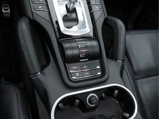 Porsche Cayenne 3.0 S E-Hybrid (INCL-BTW) *PANO | LUXURY-LEATHER | BI-XENON | BOSE-SOUND | MEMORY-PACK | HEATED-C... ActivLease financial lease