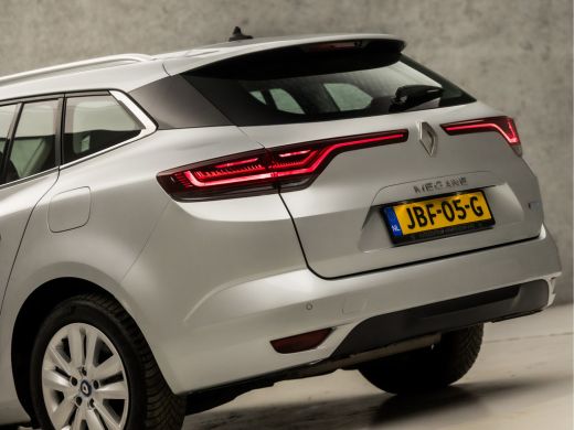 Renault Megane E-Tech 1.6 E-Tech Plug-In Hybrid Sport 160Pk Automaat (VIRTUAL COCKPIT, APPLE CARPLAY, GROOT NAVI, LED K... ActivLease financial lease