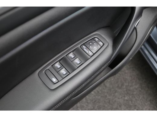 Renault Mégane Estate 1.3 TCe 140 Techno | Achterbank in delen neerklapbaar | Achteruitrijcamera | Airco (automatisch) ActivLease financial lease