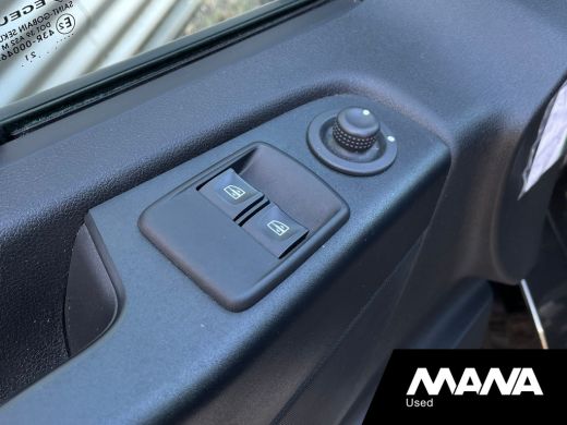 Renault Trafic 2.0dCi 170PK T29 Automaat L2H1 DC Luxe Trekhaak Airco Cruise Navi Camera ActivLease financial lease