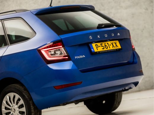 Skoda Fabia Combi 1.0 TSI Ambition Sport (APPLE CARPLAY, NAVIGATIE, PARKEERSENSOREN, SPORTSTOELEN, CRUISE, GE... ActivLease financial lease