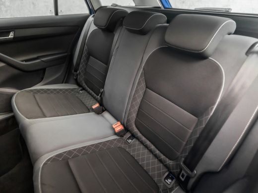 Skoda Fabia Combi 1.0 TSI Ambition Sport (APPLE CARPLAY, NAVIGATIE, PARKEERSENSOREN, SPORTSTOELEN, CRUISE, GE... ActivLease financial lease