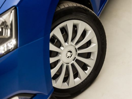 Skoda Fabia Combi 1.0 TSI Ambition Sport (APPLE CARPLAY, NAVIGATIE, PARKEERSENSOREN, SPORTSTOELEN, CRUISE, GE... ActivLease financial lease