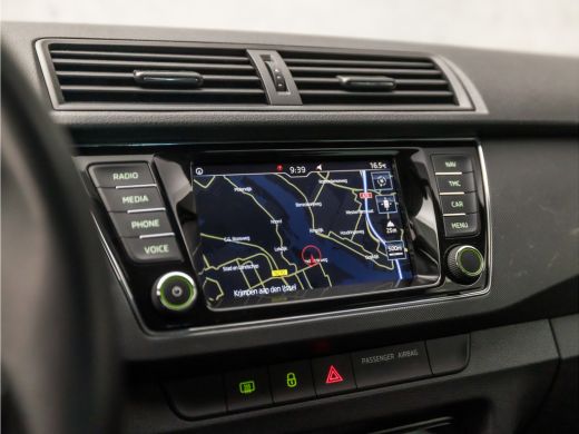 Skoda Fabia Combi 1.0 TSI Ambition Sport (APPLE CARPLAY, NAVIGATIE, PARKEERSENSOREN, SPORTSTOELEN, CRUISE, GE... ActivLease financial lease