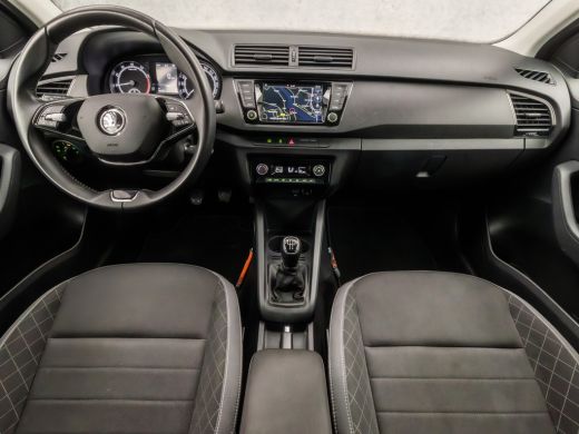 Skoda Fabia Combi 1.0 TSI Ambition Sport (APPLE CARPLAY, NAVIGATIE, PARKEERSENSOREN, SPORTSTOELEN, CRUISE, GE... ActivLease financial lease