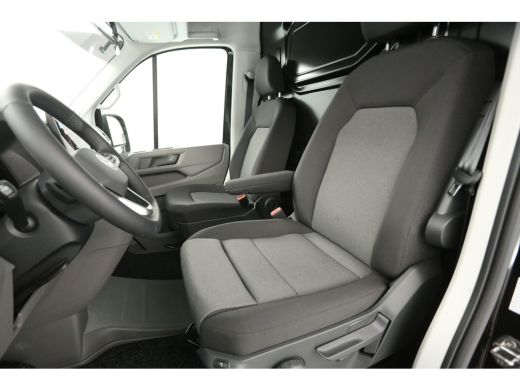 Volkswagen Crafter 2.0 TDI DSG HERO EDITION L3H3 | 140PK | FACELIFT MODEL | BPM VRIJ | 3000KG | TREKHAAK | VIRTUAL |... ActivLease financial lease