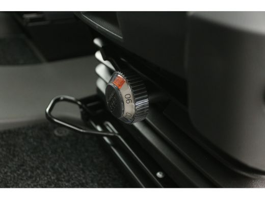 Volkswagen Crafter 2.0 TDI DSG HERO EDITION L3H3 | 140PK | FACELIFT MODEL | BPM VRIJ | 3000KG | TREKHAAK | VIRTUAL |... ActivLease financial lease
