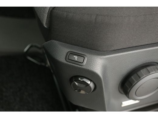 Volkswagen Crafter 2.0 TDI DSG HERO EDITION L3H3 | 140PK | FACELIFT MODEL | BPM VRIJ | 3000KG | TREKHAAK | VIRTUAL |... ActivLease financial lease