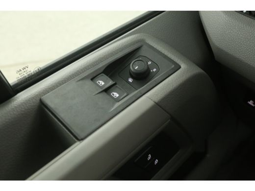 Volkswagen Crafter 2.0 TDI DSG HERO EDITION L3H3 | 140PK | FACELIFT MODEL | BPM VRIJ | 3000KG | TREKHAAK | VIRTUAL |... ActivLease financial lease