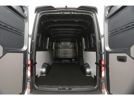 Volkswagen Crafter 2.0 TDI DSG HERO EDITION L3H3 | 140PK | FACELIFT MODEL | BPM VRIJ | 3000KG | TREKHAAK | VIRTUAL |... ActivLease financial lease