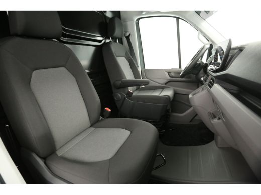 Volkswagen Crafter 2.0 TDI DSG HERO EDITION L3H3 | 140PK | FACELIFT MODEL | BPM VRIJ | 3000KG | TREKHAAK | VIRTUAL |... ActivLease financial lease