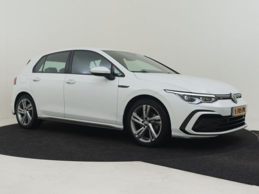 Volkswagen Golf 1.5 eTSI R-Line Business 150 pk | Apple Carplay Android Auto | Achteruitrijcamera | Stoel Stuur V... ActivLease financial lease