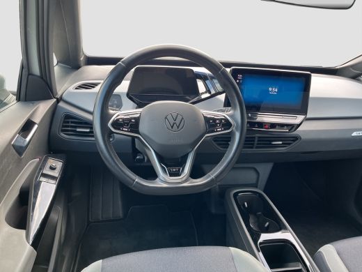 Volkswagen ID.3 First Plus 58 kWh Stoel+Stuurverwarming | Matrix LED | Keyless | Camera | PDC voor en achter ActivLease financial lease