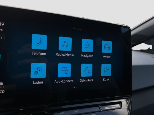 Volkswagen ID.3 First Plus 58 kWh Stoel+Stuurverwarming | Matrix LED | Keyless | Camera | PDC voor en achter ActivLease financial lease