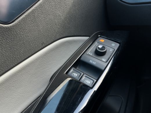 Volkswagen ID.3 First Plus 58 kWh Stoel+Stuurverwarming | Matrix LED | Keyless | Camera | PDC voor en achter ActivLease financial lease