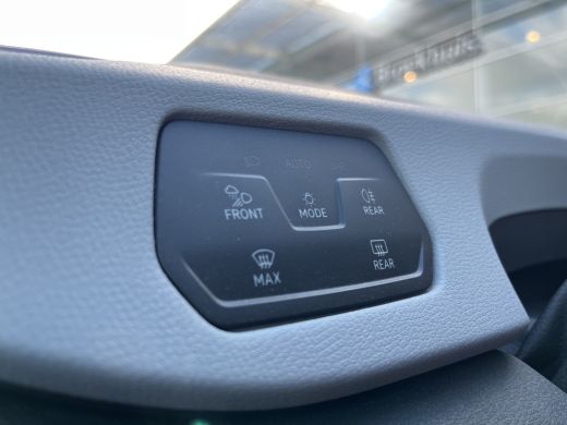Volkswagen ID.3 First Plus 58 kWh Stoel+Stuurverwarming | Matrix LED | Keyless | Camera | PDC voor en achter ActivLease financial lease
