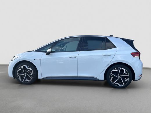 Volkswagen ID.3 First Plus 58 kWh Stoel+Stuurverwarming | Matrix LED | Keyless | Camera | PDC voor en achter ActivLease financial lease