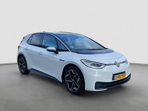 Volkswagen ID.3 First Plus 58 kWh Stoel+Stuurverwarming | Matrix LED | Keyless | Camera | PDC voor en achter ActivLease financial lease