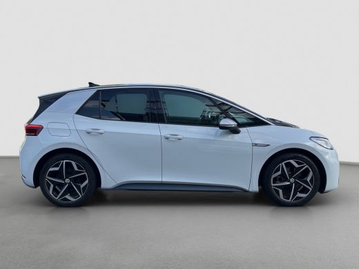 Volkswagen ID.3 First Plus 58 kWh Stoel+Stuurverwarming | Matrix LED | Keyless | Camera | PDC voor en achter ActivLease financial lease
