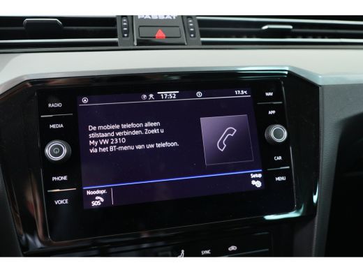 Volkswagen Passat Variant 1.5 TSI Business | Virtual | Navi | Ergo Comfort | DAB | Keyless | 3-Zone Clima | Cruise ... ActivLease financial lease